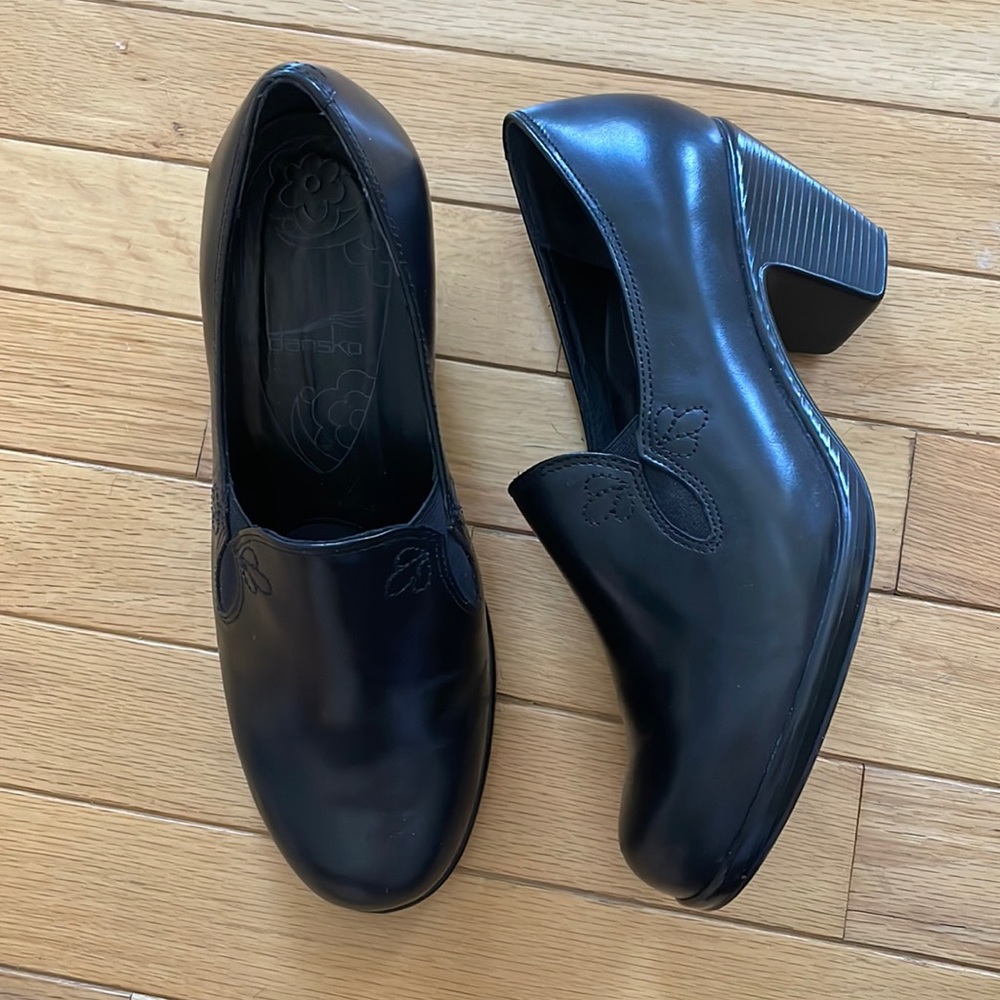 Dansko black leather shoes, size 38